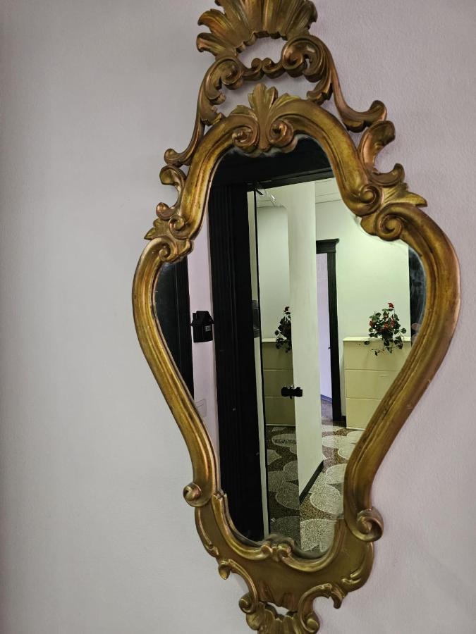 Apartamento Antiche Memorie-eleganza E Confort In Centro Citta
