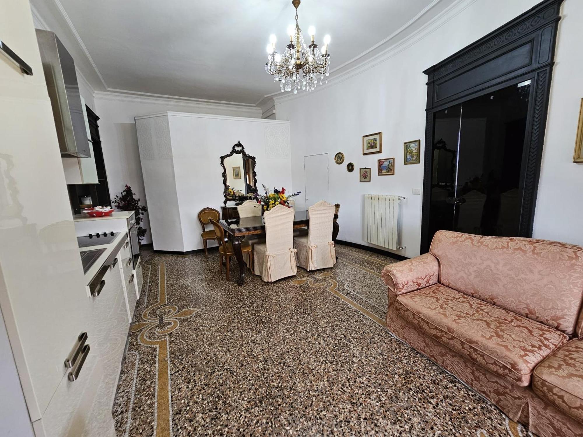 Apartment Antiche Memorie-eleganza E Confort In Centro Citta Genoa